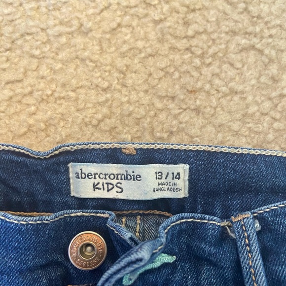 Abercrombie KIDS jean shorts - Picture 2 of 4
